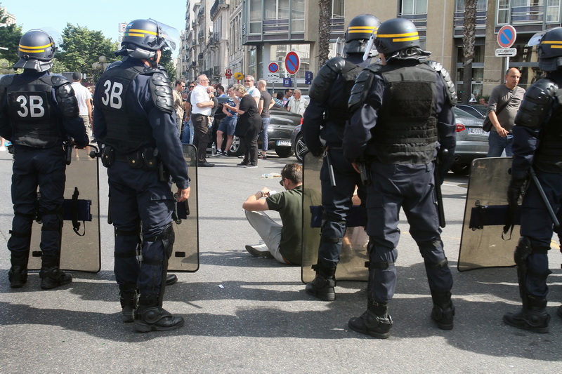 Des débordements au rond-point du Prado (Photo Robert Poulain) Des débordements au rond-point du Prado (Photo Robert Poulain)