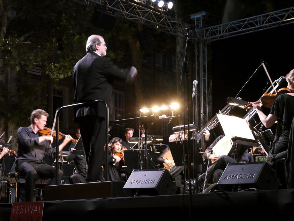 Le maestro Andréa Marcon a fait briller la musique de Haendel et les belles couleurs de ce bijou d’interprétation baroque qu’est le Freiburger Barockorchester. (Photo M.E.)