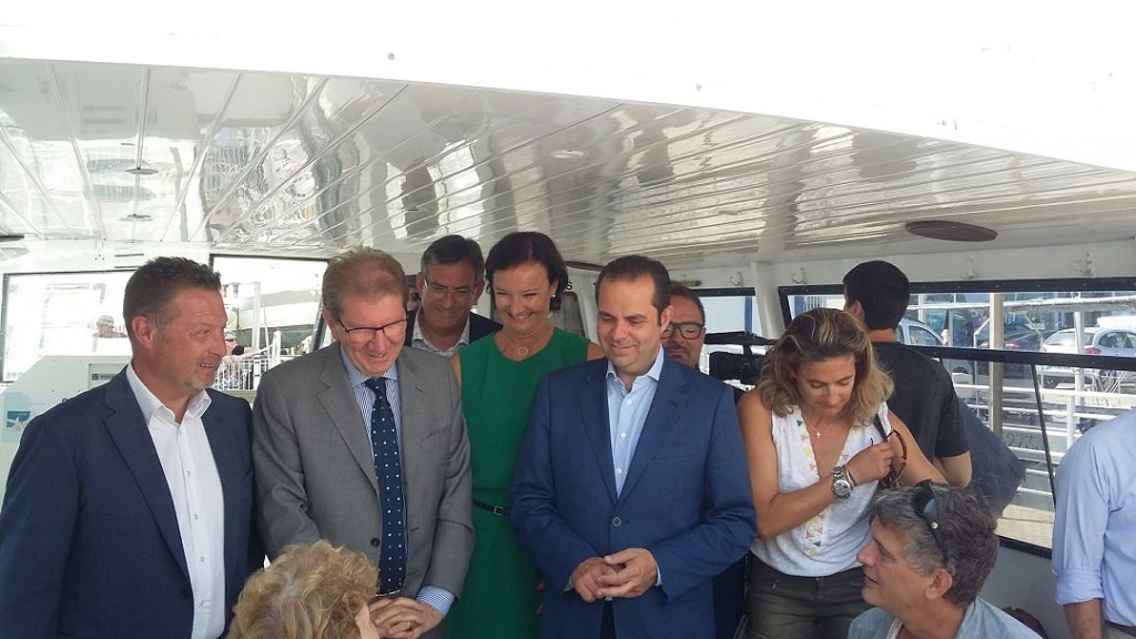 Ont participé à cette traversée inaugurale, Didier Réault, Guy Teissier, Maxime Tommasini, président de la RTM, Pierre Reboud, directeur de la RTM, Laure-Agnès Caradec, Conseil départemental 13 et Yves Moraine maire des 6/8  (Photo P.M.-C.)
