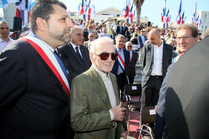 Charles Aznavour  (Photo Robert Poulain)