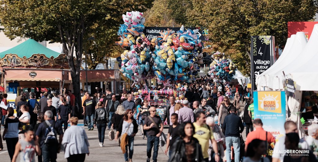 Affluence de visiteurs sur ce dernier dimanche de la Foire Internationale de Marseille (Crédit Photo : Gérald Géronimi / SAFIM)