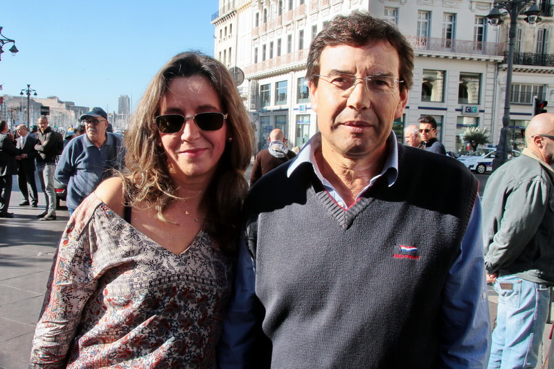 Manuel et Maria étaient venus pour un rassemblement en hommage aux victimes des attentats à Paris (Photo Robert Poulain)