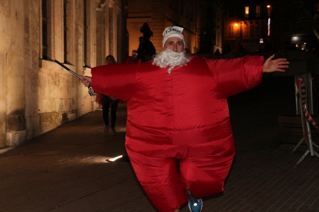 Gonflé ce Père Noël (Photo Philippe Maillé)
