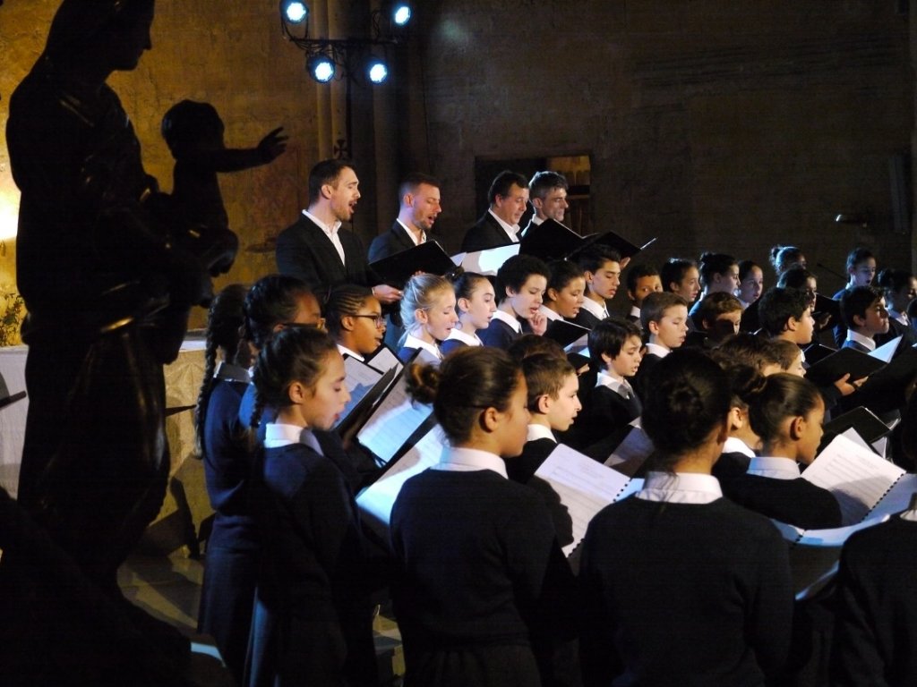 Les enfants et adolescents de la Maîtrise ont été superbes, tout comme les musiciens Paulin Reynard et Guillaume Gratia et le quatuor de voix d’hommes ASMARA (Photo M.E.)