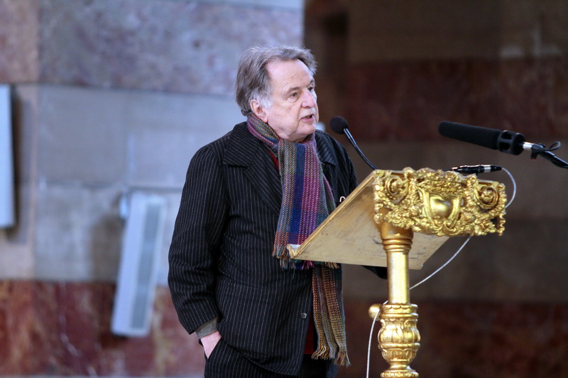 Régis Debray, qui siégeait avec Edmonde Charles-Roux au sein de l'Académie Goncourt (Photo Robert Poulain) Régis Debray, qui siégeait avec Edmonde Charles-Roux au sein de l'Académie Goncourt (Photo Robert Poulain)