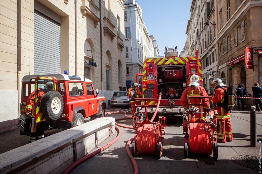Cette opération a mobilisé 18 marins pompiers et 6 engins (Photo : BMPM-SM HILT) Cette opération a mobilisé 18 marins pompiers et 6 engins (Photo : BMPM-SM HILT)