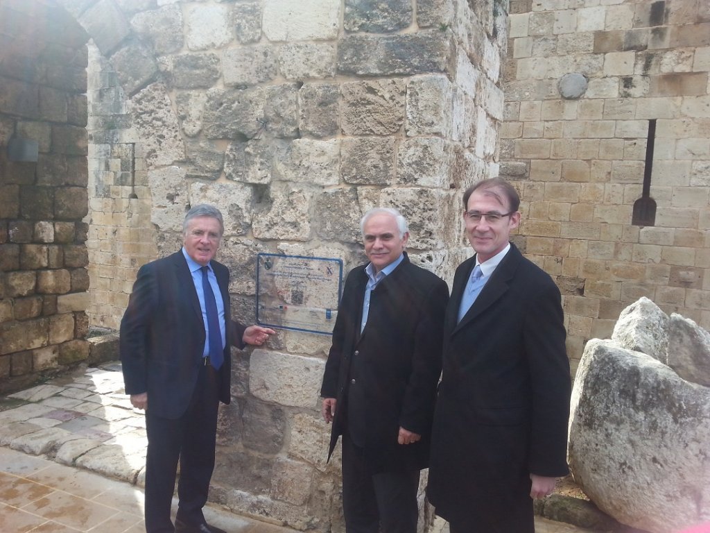 Jean Roatta accompagné du maire de Tripoli Amer Rafei (Photo D.R.)