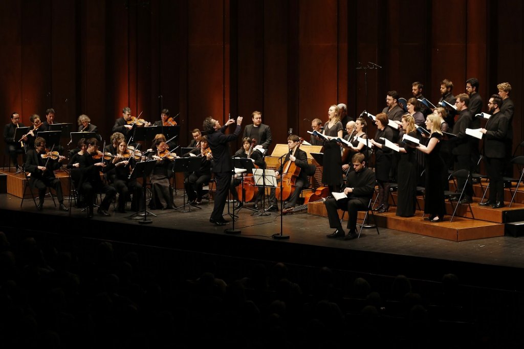 Sur la scène du Grand Théâtre de Provence, Musica Saeculorum interprète La Passion selon Saint-Jean de Bach (Photo Caroline Doutre)
