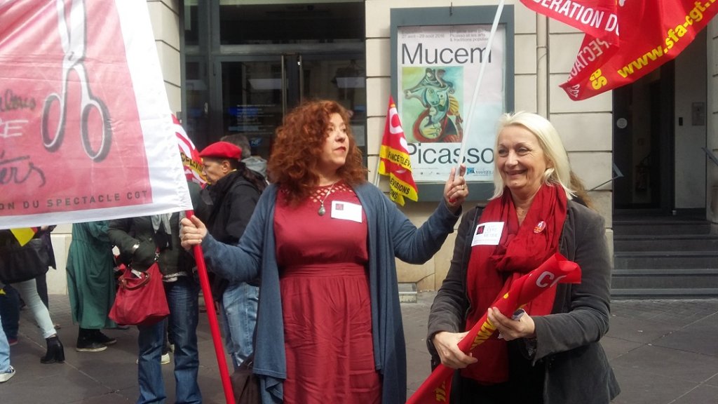 Catherine Lecoq, de la CGT-Spectacle et Danielle Stefan SFA-CGT ce jeudi matin à la manifestation contre la loi travail (Photo P.M.-C.)