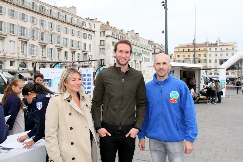 Caroline Pozmentier, Fabien Gilot et Cédric Bugeia ont exprimé leur plaisir de participer à cette manifestation (Photo Robert Poulain)