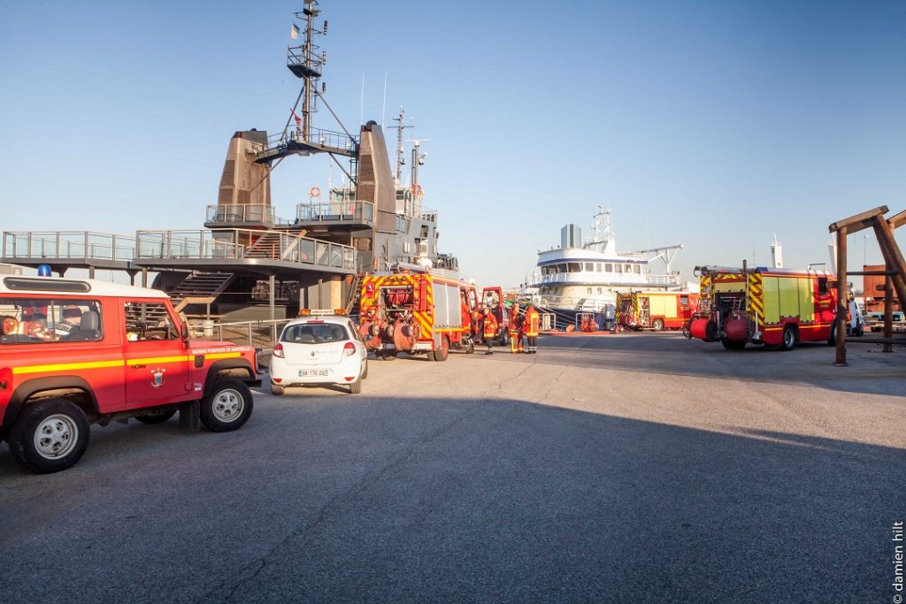 20 véhicules et 70 marins-pompiers ont été engagés sur cette intervention (Photo : BMPM / SM Damien Hilt )