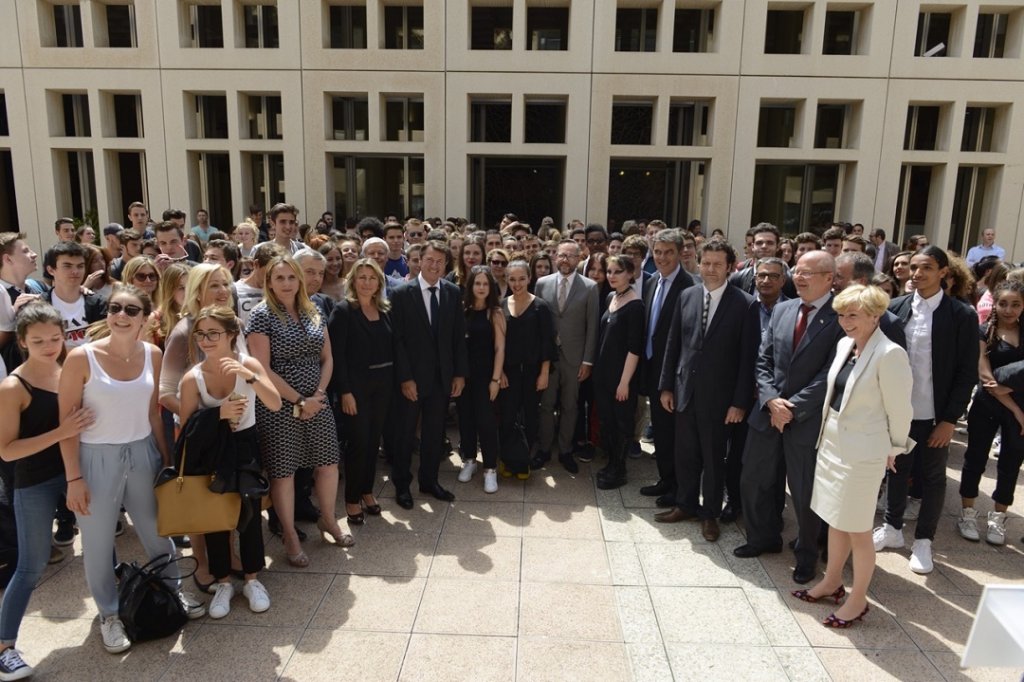 150 élèves ont participé à la restitution des travaux sur Auschwitz à l'Hôtel de Région à Marseille (Photo Claude Almodovar) 150 élèves ont participé à la restitution des travaux sur Auschwitz à l'Hôtel de Région à Marseille (Photo Claude Almodovar)
