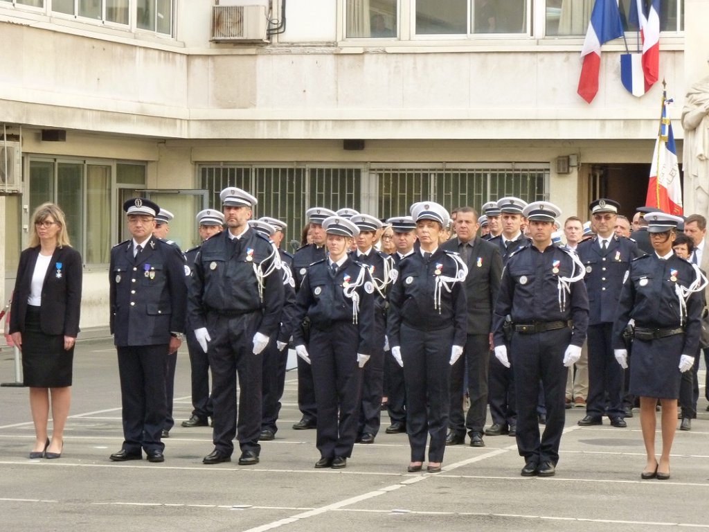 Remise de décorations pour des personnels de la sécurité publique et de la police judiciaire. (Photo M.C.)
