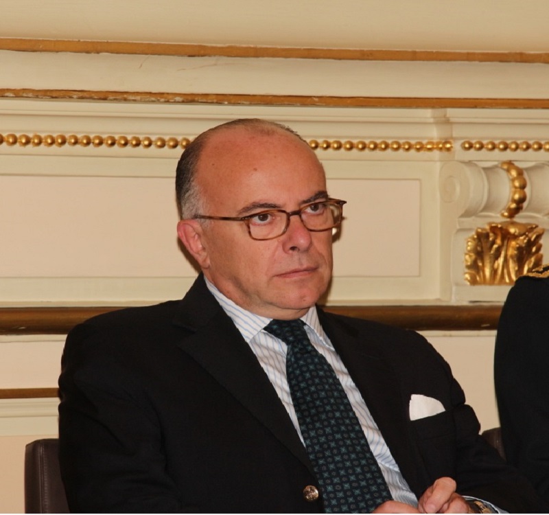 Bernard Cazeneuve saisit la police des polices pour une  Bernard Cazeneuve saisit la police des polices pour une