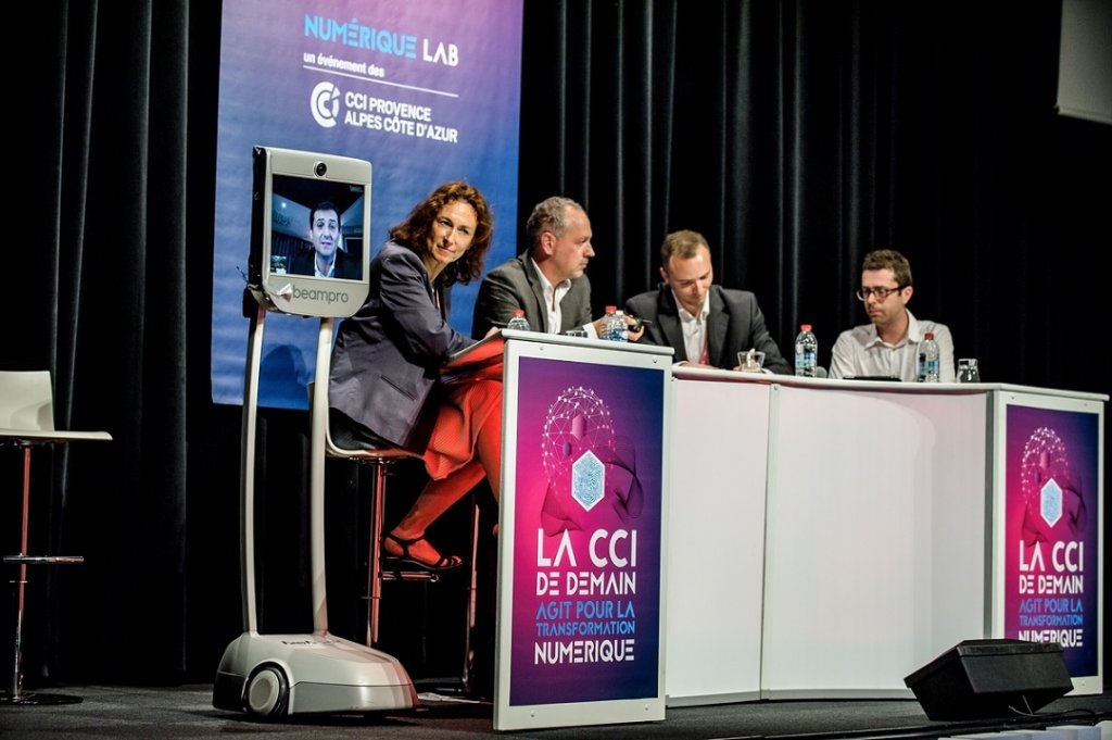 Bruno Teboul est à Paris, il est représenté par … un robot (Photo François Moura)