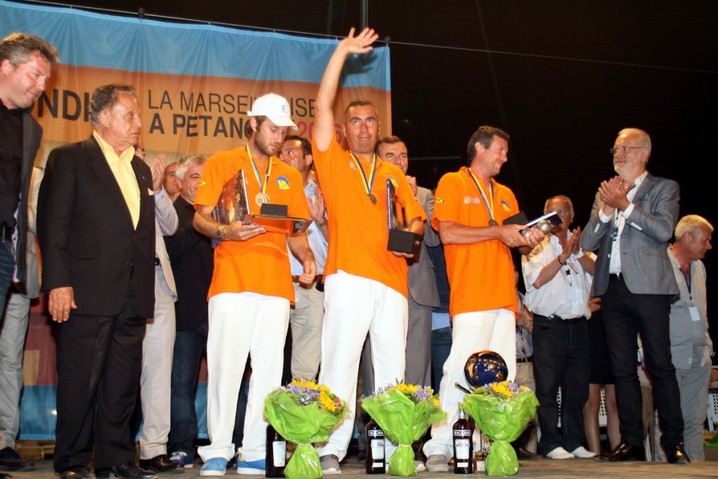 Aimé Courtois, Laurent N'guyen Van et Sebastien da Cunha les perdants grands seigneurs (Photo Robert Poulain)