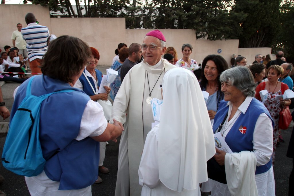 Mgr Georges Pontier a présidé ce dimanche soir la messe de l'Assomption (Photo Robert Poulain)