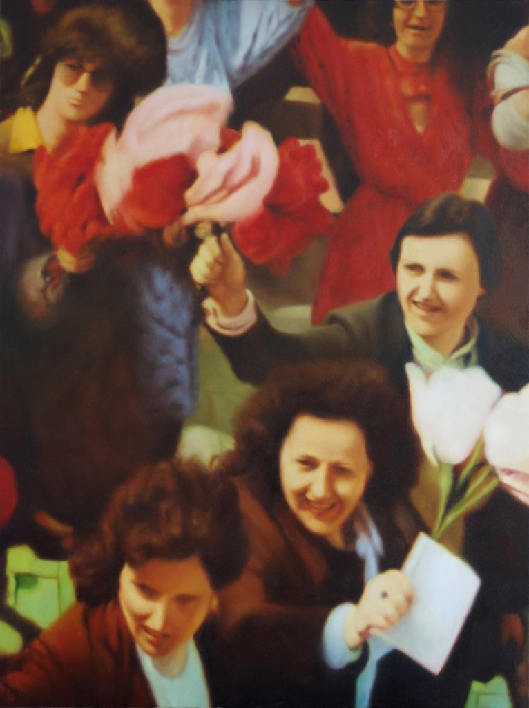 Leonard Qylafi affiche des peintures issues de photos de propagande mal colorisées et floues du temps de la dictature