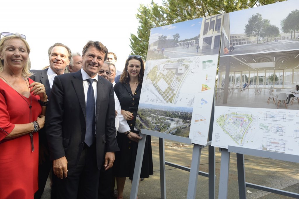 Les maquettes du futur lycée d'Allauch Enco-de-botte dévoilées par Christian Estrosi (Photo Claude Almodovar)