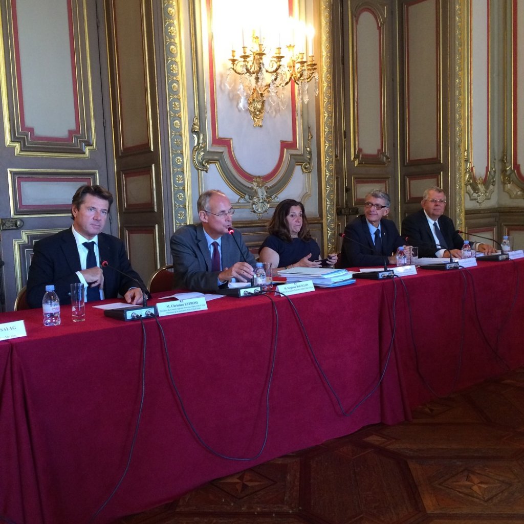 Les cofinanceurs du projet Ligne nouvelle: Christian Estrosi - Stéphane Bouillon - Solange Biaggi, pour le CD13- Jean-Pierre Serrus pour la Métropole Aix-Marseille Provence et Philippe Quevremont pour la CNDP (Conférence Nationale du Débat Public) garant de cette concertation - Jean-Michel Cherrier Directeur adjoint de SNCF Réseaux  (Photo M.B.) Les cofinanceurs du projet Ligne nouvelle: Christian Estrosi - Stéphane Bouillon - Solange Biaggi, pour le CD13- Jean-Pierre Serrus pour la Métropole Aix-Marseille Provence et Philippe Quevremont pour la CNDP (Conférence Nationale du Débat Public) garant de cette concertation - Jean-Michel Cherrier Directeur adjoint de SNCF Réseaux  (Photo M.B.)