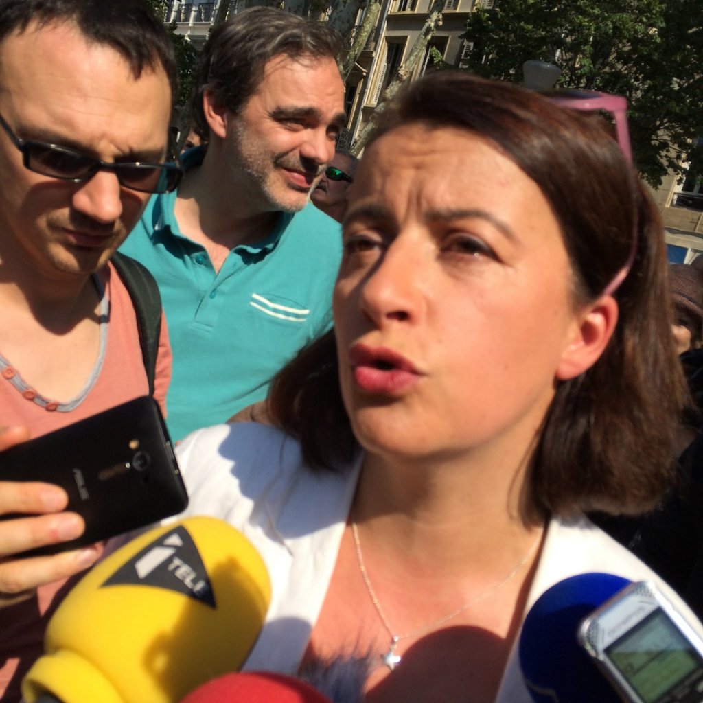 Cécile Duflot était présente avec Michel Rivasi lors du rassemblement contre les rejets de l'usien Alteo (Photo M.B.)