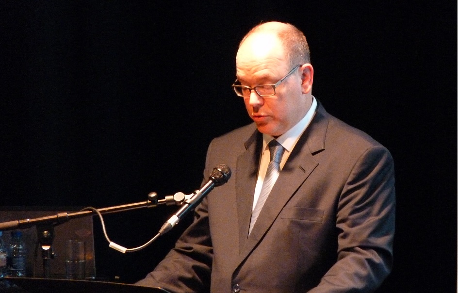 Le Prince Albert II rappelle que Monaco s'inscrit dans une politique de transition énergétique, de coopération internationale (Photo M.C.)