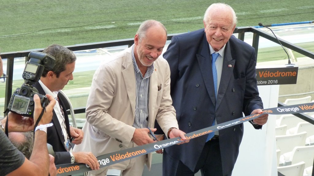 Inauguration d'Orange-Vélodrome par le PDG d'Orange Stéphane Richard, le maire de Marseille Jean-Claude Gaudin et Bruno Botella, directeur d'Arema (Photo M.C.)