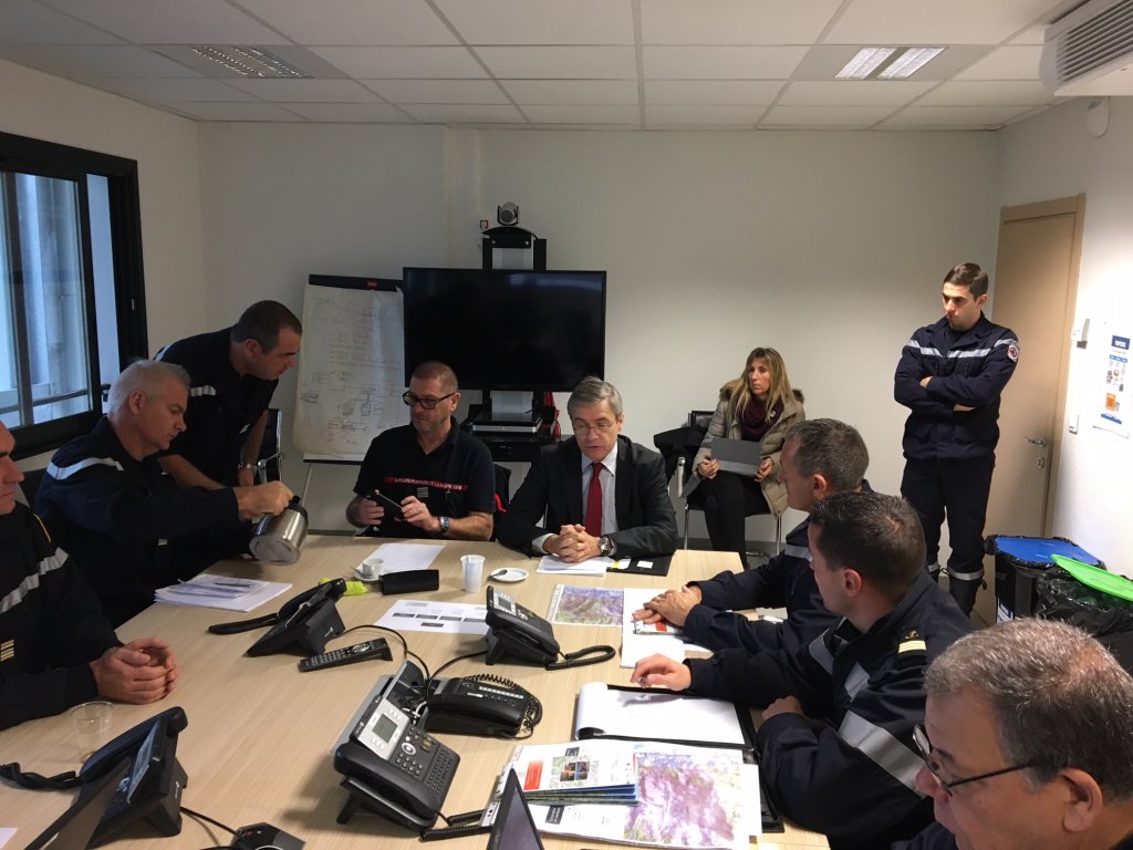Briefing autorités (Photo Pompiers 13)
