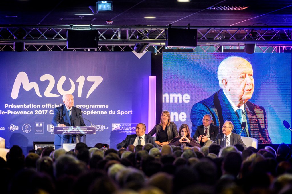 Le sénateur-maire de Marseille Jean-Claude Gaudin  ne cache pas sa satifaction d'accueillir cette nouvelle année capitale (Photo Hubert Auer - Mandawa-Sport)