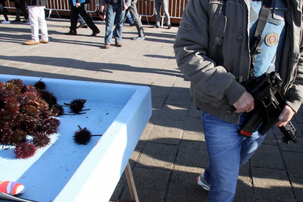 Sécurité maximale...(Photo Robert Poulain)