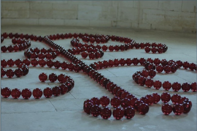 James Lee Byars, Le Petit Ange rouge de Marseille, (détail) 1991-1993(c)- photo : C. Capelle /CIRVA