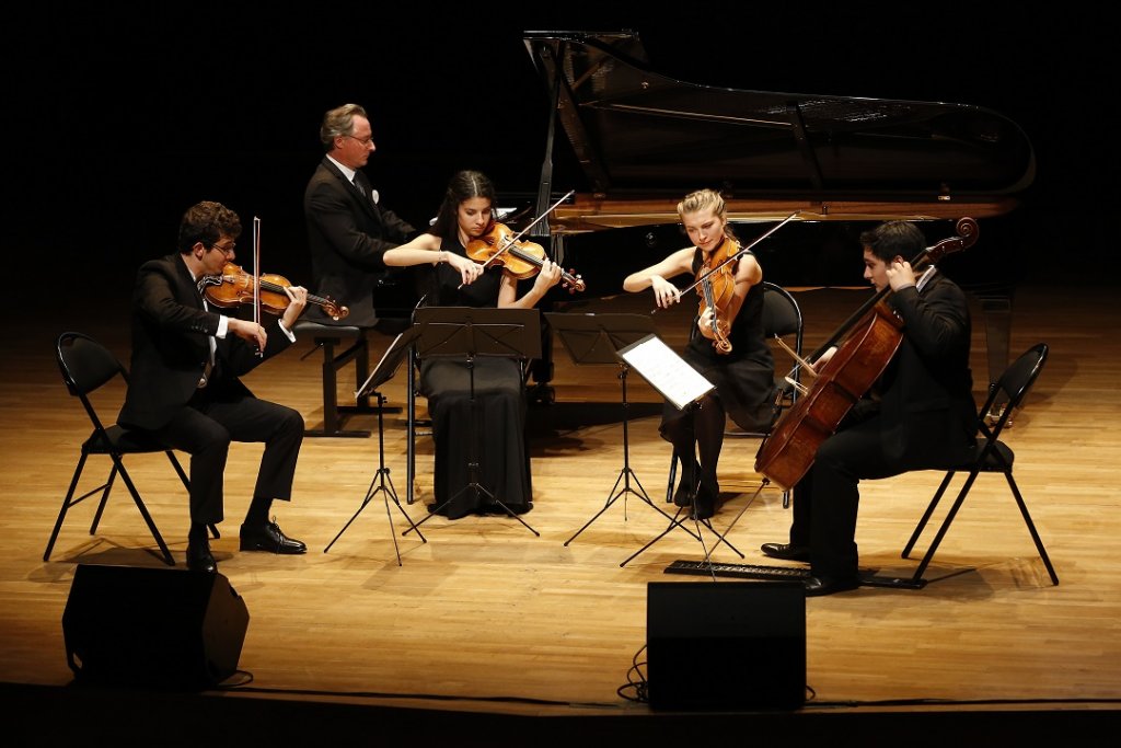 Quatuor Aix avec François Weigel au piano (Photo Caroline Doutre)