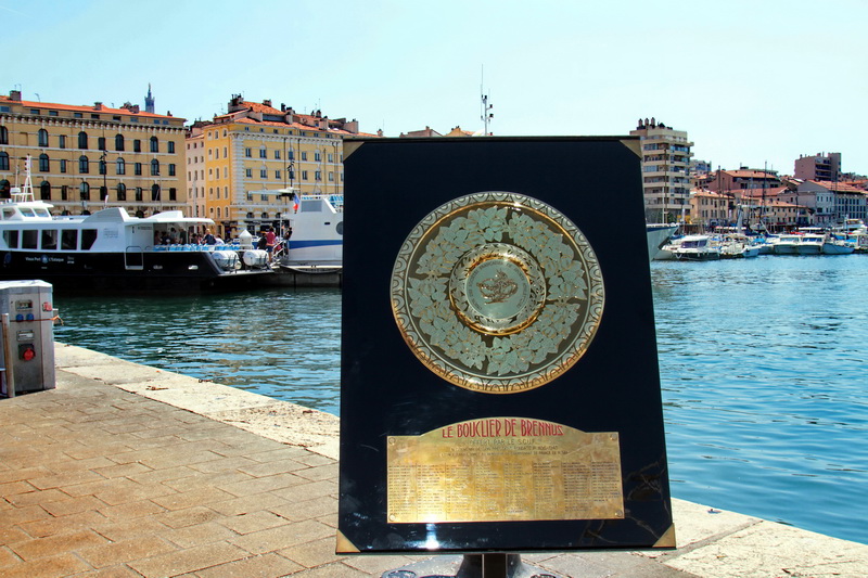 TOP14 à Marseille: Brennus l'objet de tous les désirs (Photo Robert Poulain)