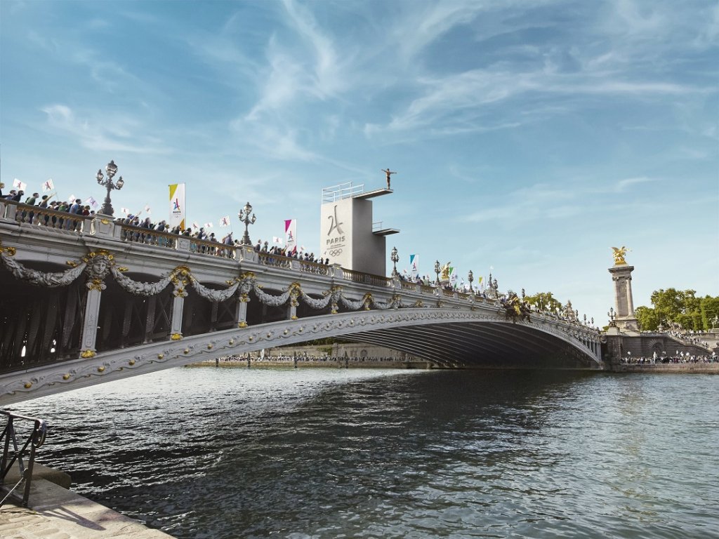Le plongeoir sur le pont Alexandre III