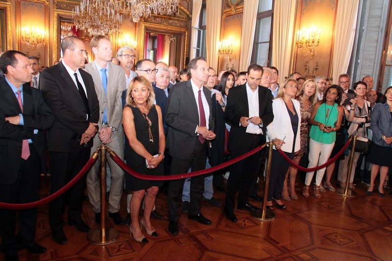De nombreuses personnalité sont venues saluer Laurent Nuñez  lors de sa cérémonie de départ (Photo Robert Poulain)