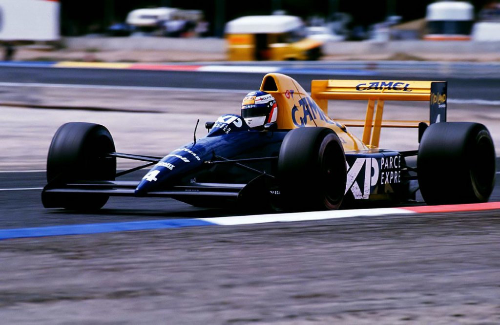Jean Alesi au volant de la Tyrell 018 (Photo GP France)