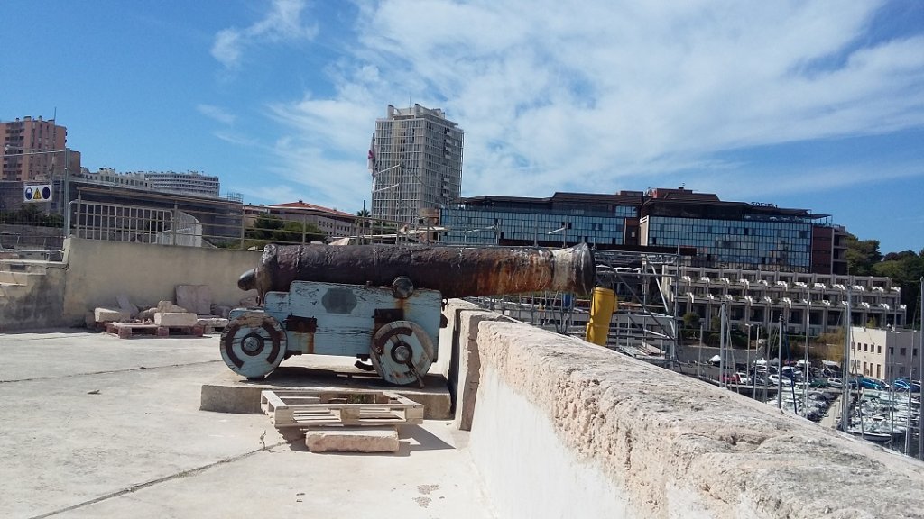 Peut-être l'un des fameux canons qui étaient tournés sur Marseille la rebelle  (Photo Patricia Maillé-Caire )