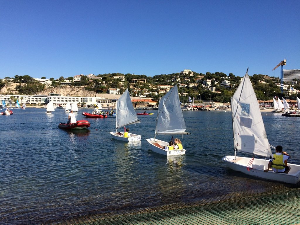 Base nautique du Roucas Blanc: Soyons  Base nautique du Roucas Blanc: Soyons