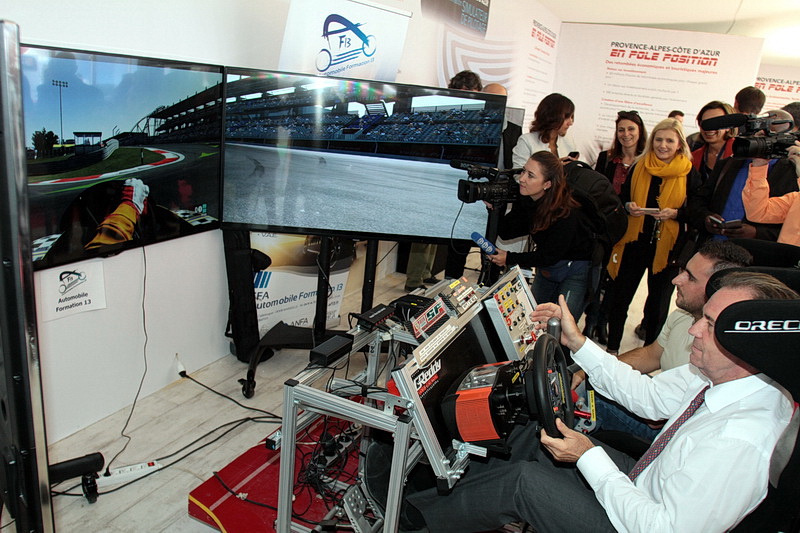 Simulateur de pilotage de la F1 (Photo Robert Poulain)