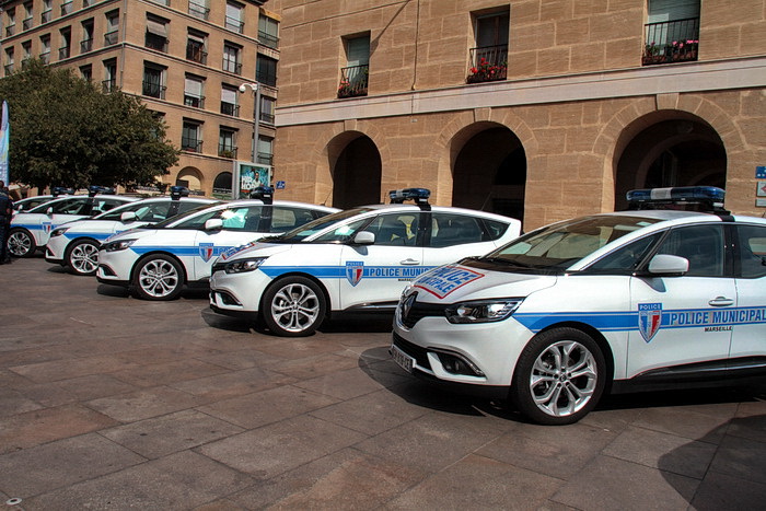 11 véhicules légers ont été remis à la Police municipale de Marseille  (Photo Robert Poulain)