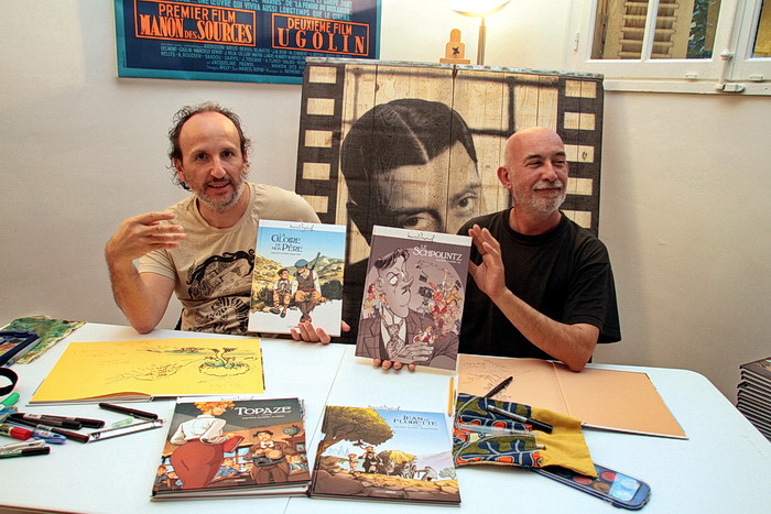Séance de dédicace de Serge Scotto et Eric Stoffel pour la présentation en avant-première de la BD " Jean de Florette " à .... la Boutique Marcel Pagnol à Marseille (Photo Robert Poulain)
