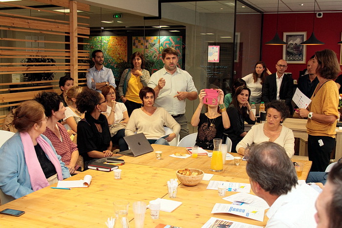 Frédéric Olive, le directeur de Cosens présente les start-up (Photo Robert Poulain)