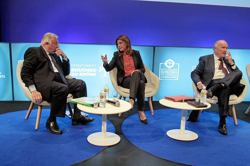 Martine Vassal, présidente du CD13 entourée de Gérard Larcher et Dominique Bussereau président de l'Assemblée des départements de France (ADF) (Photo Robert Poulain)