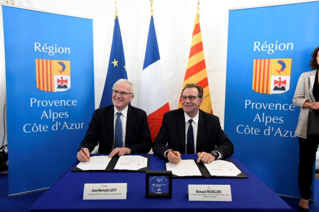Renaud MUSELIER et Jean-Bernard LEVY ont signé une convention liant la Région et EDF pour mettre en œuvre les accords sur le climat (Photo Jean-Pierre Garufi)