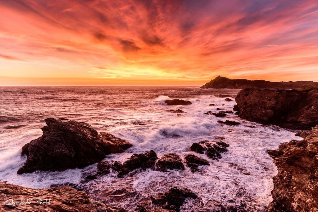 La photo du jeudi de Christophe Pinatel "La presqu'île du Gaou dans le Var, sous un ciel automnal"