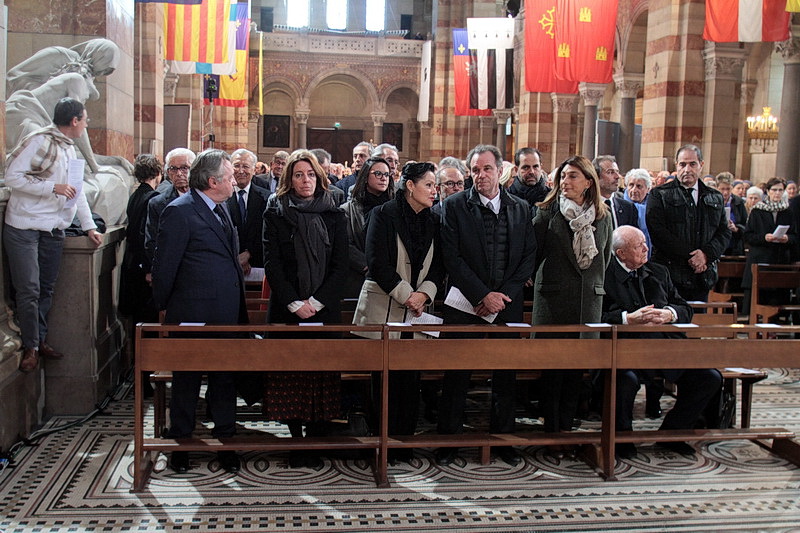 De nombreux élus étaient présents au rang desquels Jean-Noël Guérini, Lisette Narducci, Renaud Muselier, Martine Vassal, Jean-Claude Gaudin, Jean-Luc Chauvin, Mohamed Laqhila...(Photo Robert Poulain)