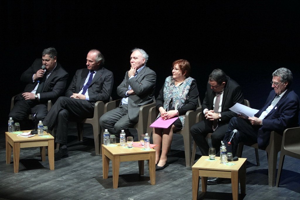 Un hommage a été rendu au Camp des Milles en présence de Pierre-François Veil, François Heilbronn, Alain Chouraqui, Floriane lambert-Deves, Bruno Benjamin, Raymond Alexander (Photo Robert Poulain)
