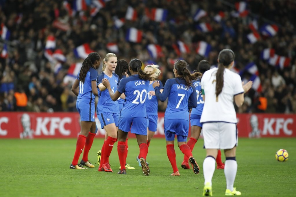 La joie des Françaises après l'égalisation (Photo Guillaume Ruoppolo. Wallis.fr)