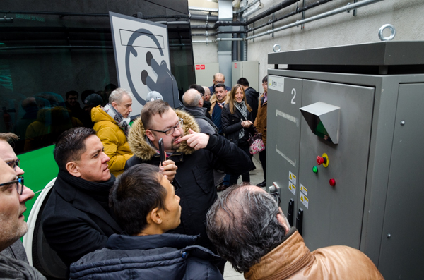 Au dépôt d’Arenc pour une présentation des installations de recharge de véhicules conçues par la RTM (Photo D.R/RTM)