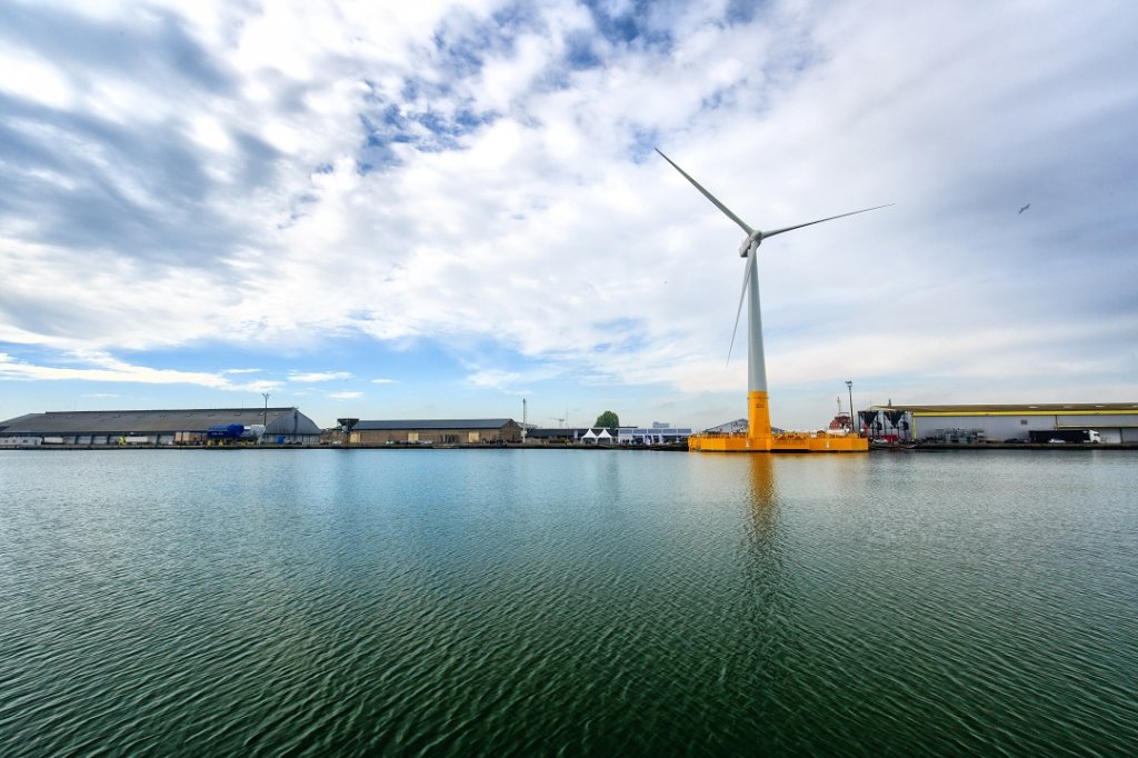 Floatgen sera prochainement conduite au large du Croisic. Le mat de l’éolienne mesure 60 m, chaque pâle atteint les 40 m, soit un diamètre de rotor d’environ 80 m (Photo Ideol)